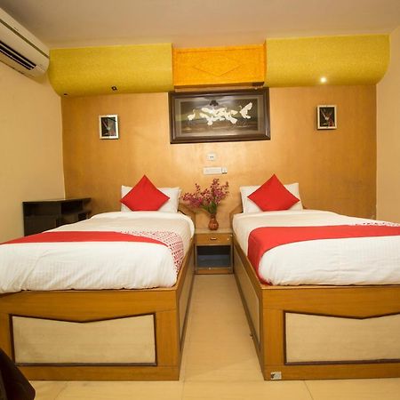โอโย 16041 โฮเต็ล โกลเดน โมเมนต์ Hotel สิริกุรี ภายนอก รูปภาพ